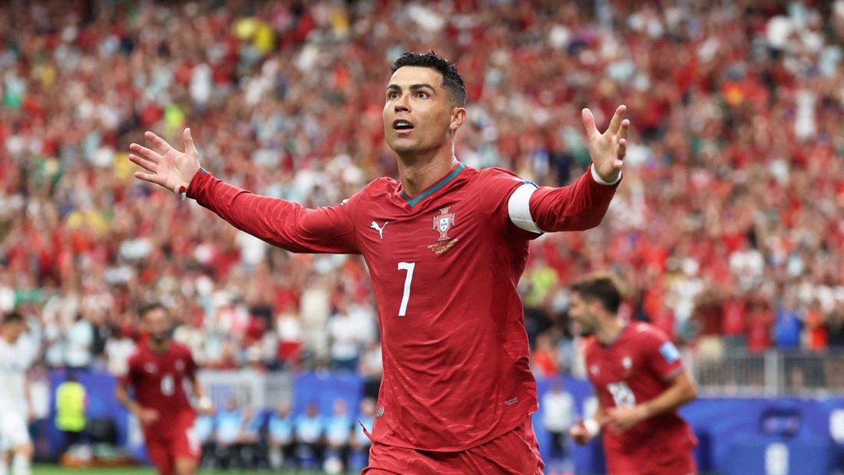 Usai Pekan Sulit, Ronaldo Bangkit Berkat Dukungan Tuhan dan Rekan Setim
