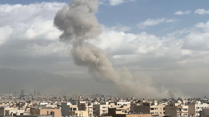 Israel Serang Iran Lagi, 2 Anggota Militer Tewas